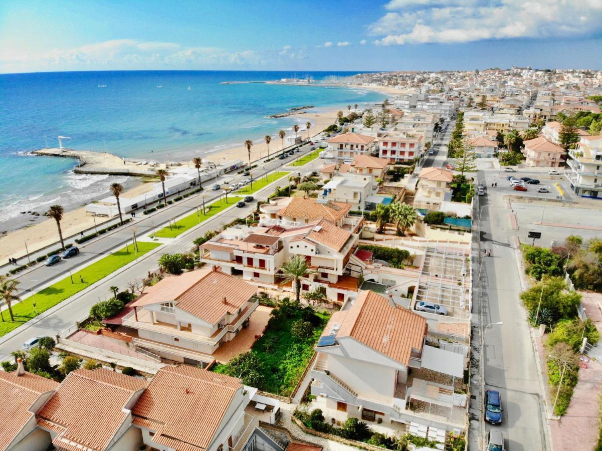 Beachfront Rooms Marina Di Ragusa Exteriér fotografie